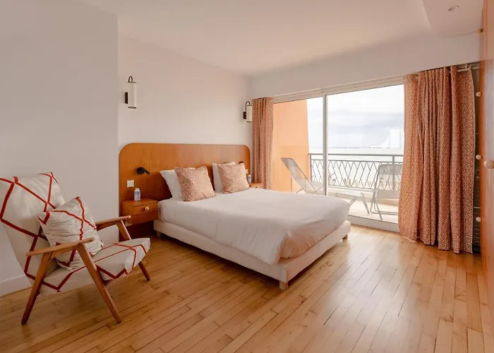 La Perriniere Face * Royan